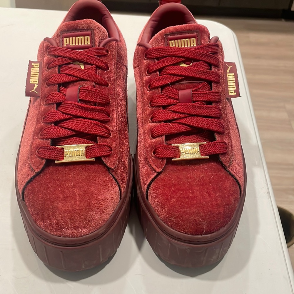 Maroon puma platform sneakers size US 7.5